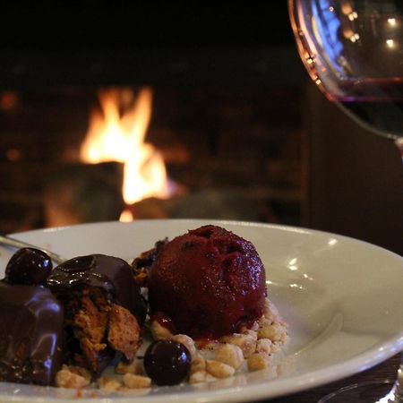 The Dog & Gun Inn Netheravon Экстерьер фото