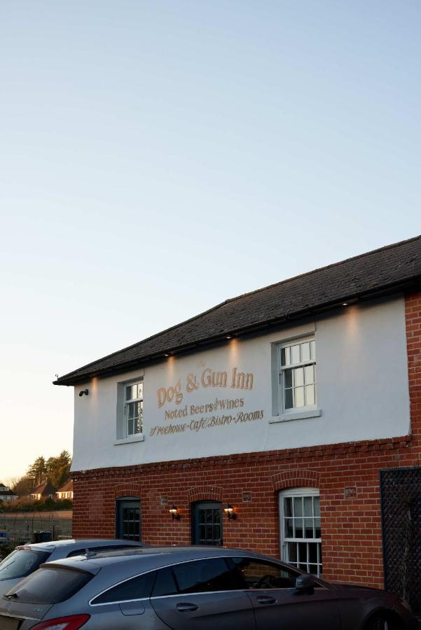 The Dog & Gun Inn Netheravon Экстерьер фото